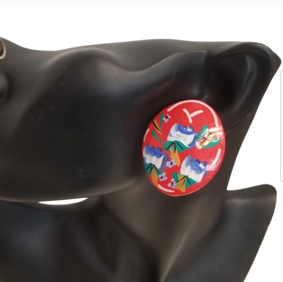 VINTAGE SPANISH STYLE LARGE VIBRANT HANDPAINTED FLORAL DESIGN WOODEN EARRINGS - Picture 1 of 5